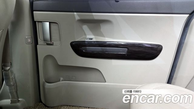 Kia Canival 2016 — photo 15