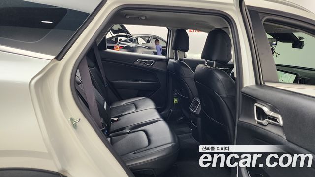 Kia Sportage 2022 — photo 17