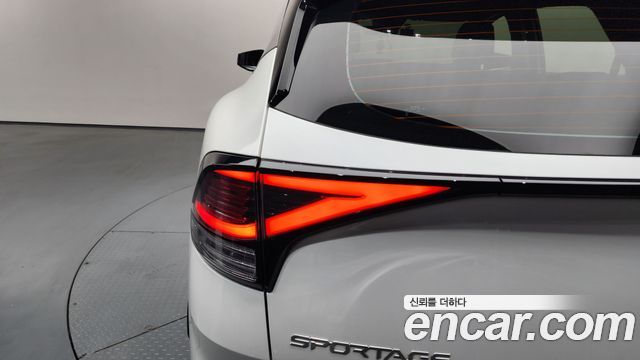 Kia Sportage 2022 — photo 9