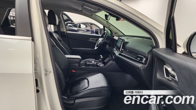 Kia Sportage 2022 — photo 16