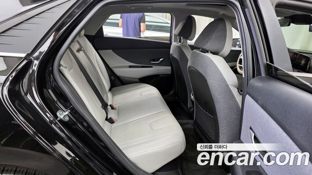 Hyundai AVANTE 2023 — photo 12