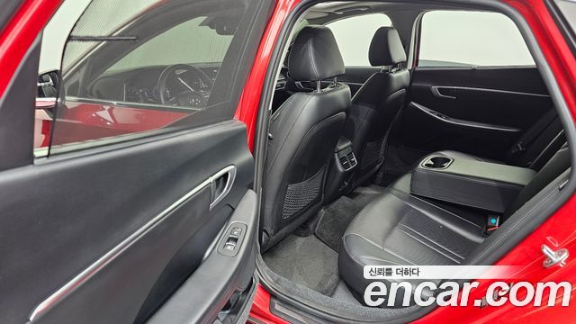 Hyundai Sonata 2020 — photo 17