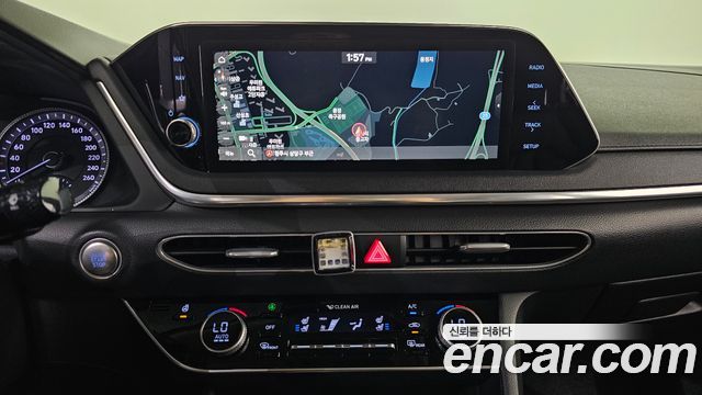 Hyundai Sonata 2020 — photo 22
