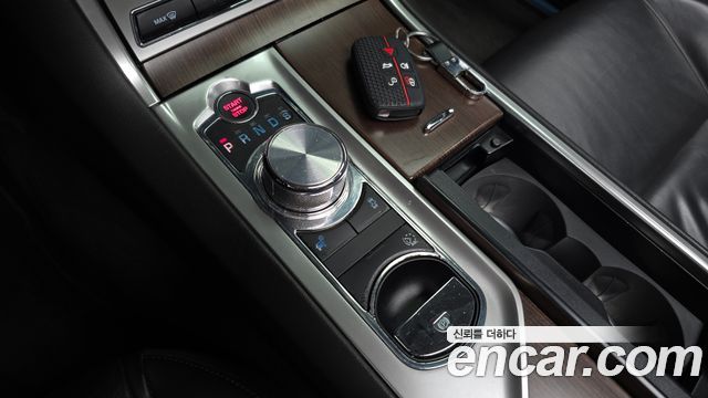 Jaguar XF 2014 — photo 12