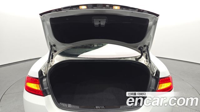 Jaguar XF 2014 — photo 26