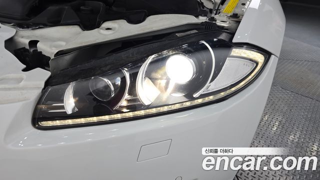 Jaguar XF 2014 — photo 8