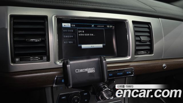 Jaguar XF 2014 — photo 33