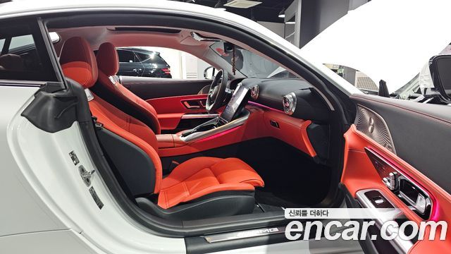 Mercedes-Benz AMG GT 2025 — photo 10