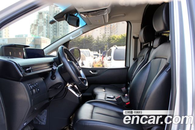 Hyundai Staria 2023 — photo 7