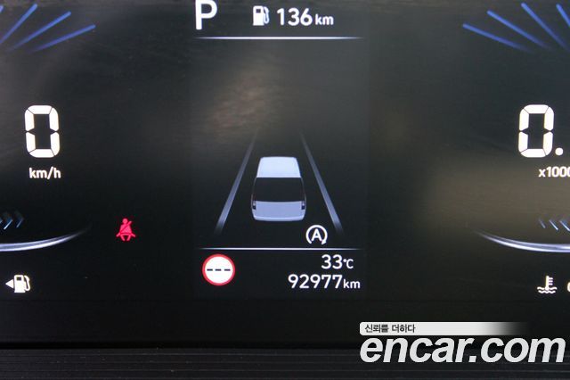 Hyundai Staria 2023 — photo 8