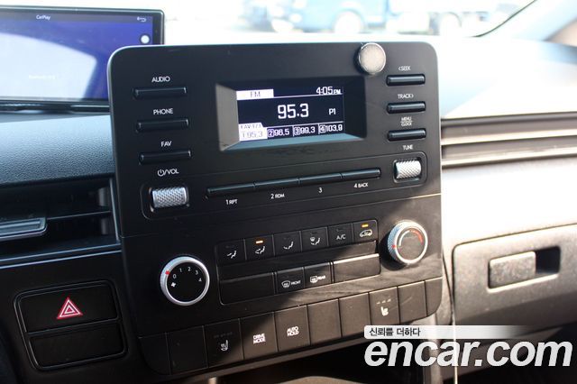 Hyundai Staria 2023 — photo 10