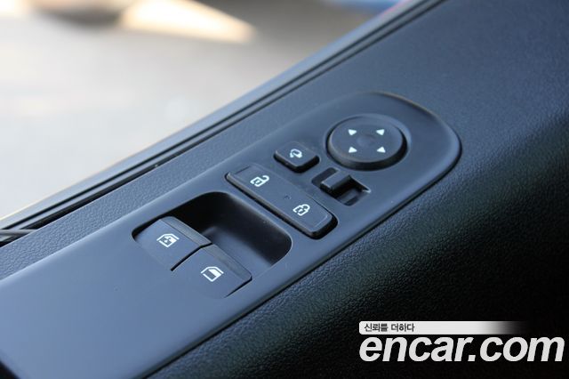 Hyundai Staria 2023 — photo 16