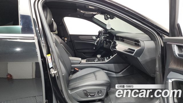 Audi A6 2023 — photo 11