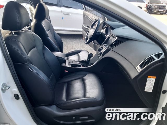 Hyundai Sonata 2014 — photo 15