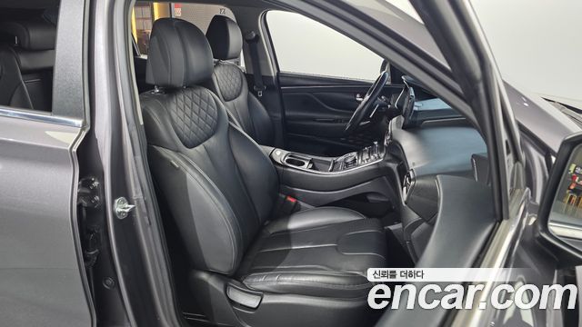 Hyundai Santafe 2022 — photo 18