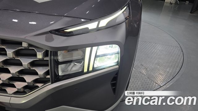 Hyundai Santafe 2022 — photo 8