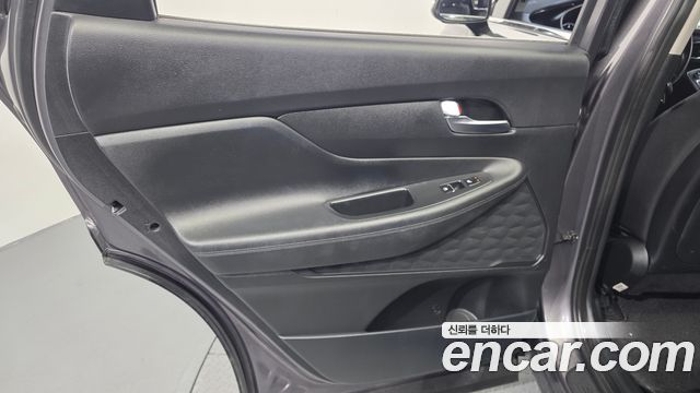 Hyundai Santafe 2022 — photo 15