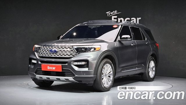 Ford Explorer 2020 — photo 1
