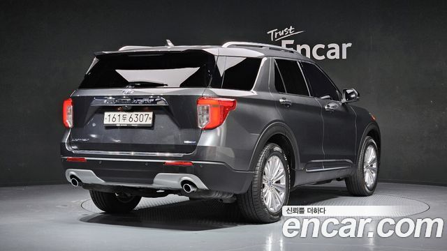 Ford Explorer 2020 — photo 2
