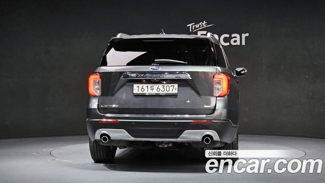 Ford Explorer 2020 — photo 4