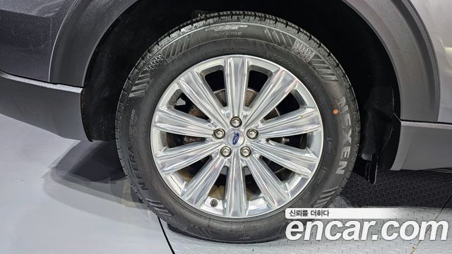 Ford Explorer 2020 — photo 5
