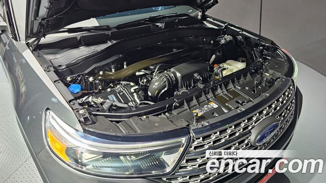 Ford Explorer 2020 — photo 6