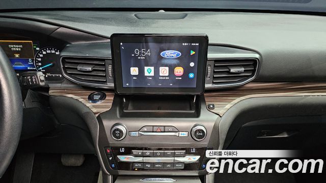 Ford Explorer 2020 — photo 19