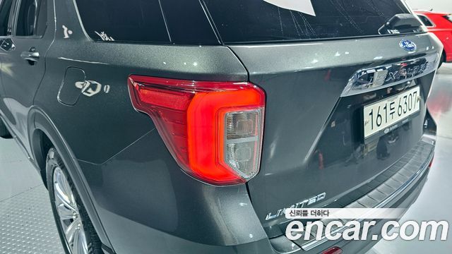 Ford Explorer 2020 — photo 9