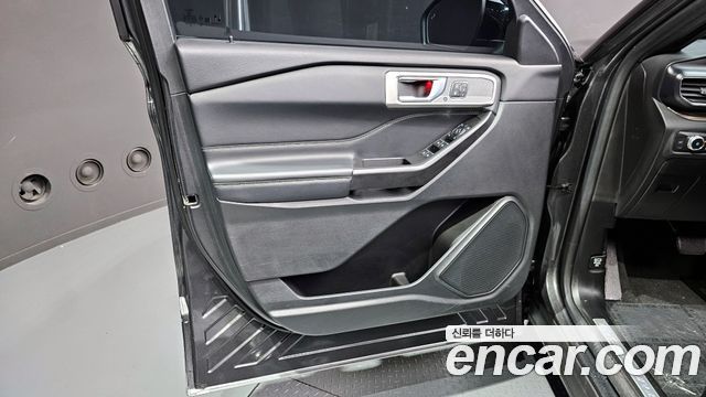 Ford Explorer 2020 — photo 14