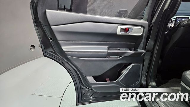 Ford Explorer 2020 — photo 15
