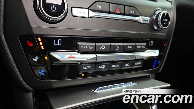 Ford Explorer 2020 — photo 23