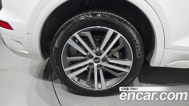 Audi Q5 2022 — photo 5
