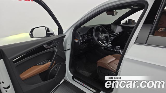 Audi Q5 2022 — photo 10