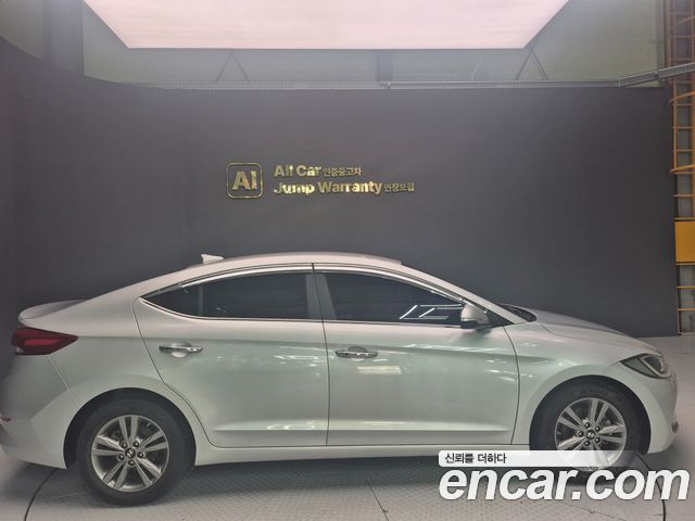 Hyundai AVANTE 2017 — photo 8