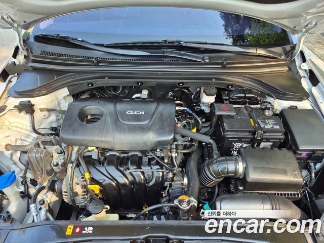 Hyundai AVANTE 2017 — photo 9