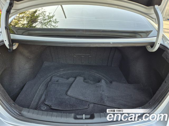 Hyundai AVANTE 2017 — photo 10