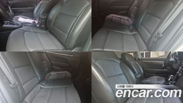 Hyundai AVANTE 2017 — photo 19