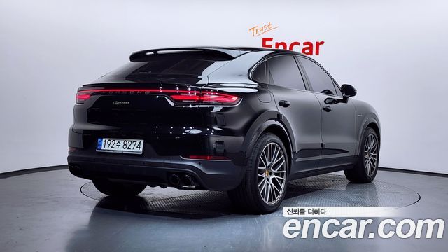 Porsche Cayenne 2023 — photo 2