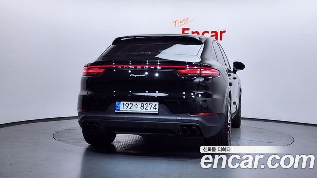 Porsche Cayenne 2023 — photo 4