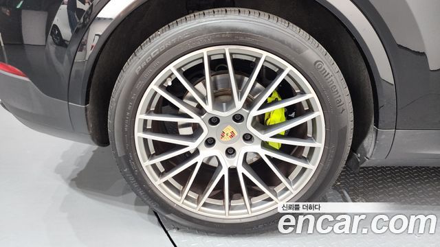 Porsche Cayenne 2023 — photo 5