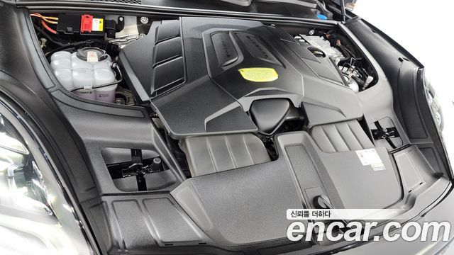 Porsche Cayenne 2023 — photo 6