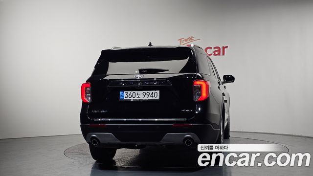 Ford Explorer 2022 — photo 4