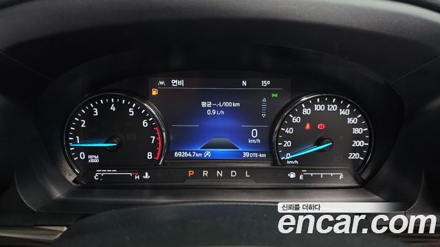 Ford Explorer 2022 — photo 11