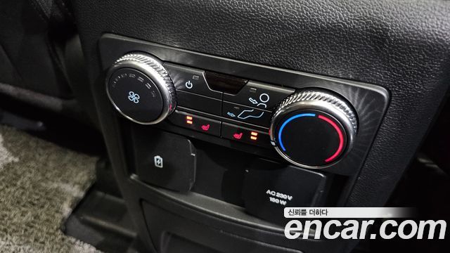 Ford Explorer 2022 — photo 25