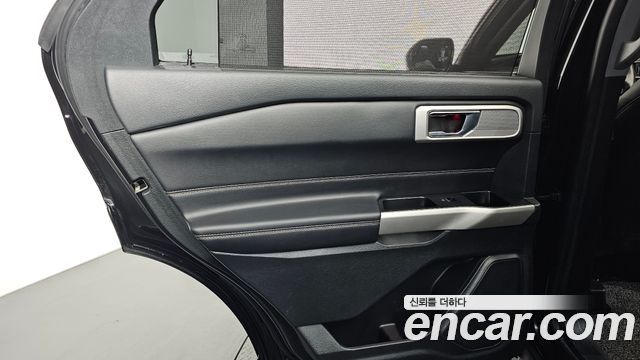 Ford Explorer 2022 — photo 15