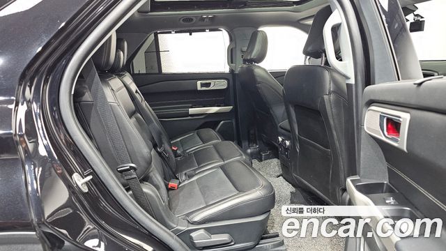 Ford Explorer 2022 — photo 16
