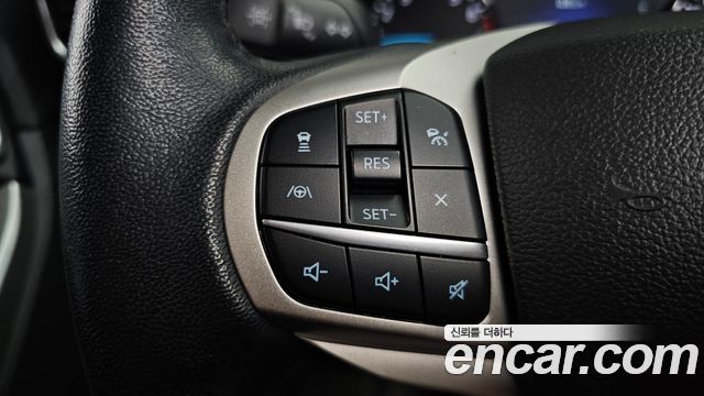 Ford Explorer 2022 — photo 28