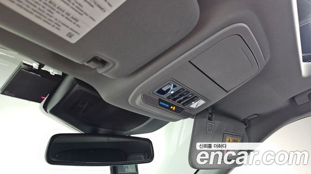 Ford Explorer 2022 — photo 35