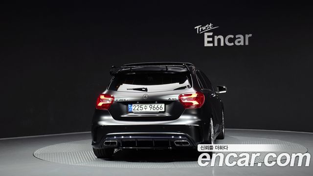 Mercedes-Benz A-Class 2017 — photo 4