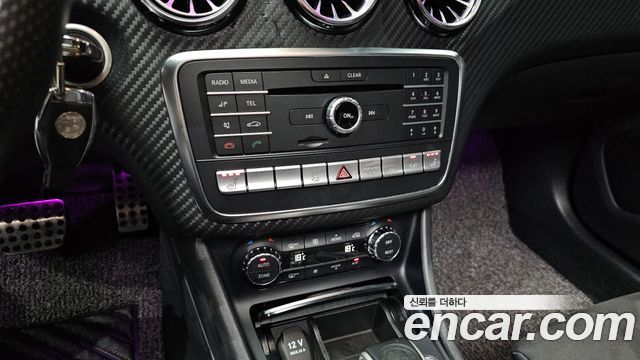 Mercedes-Benz A-Class 2017 — photo 24